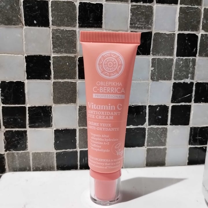 Oblephika CBerrika Vitamin C antioxidant eye cream Review abillion