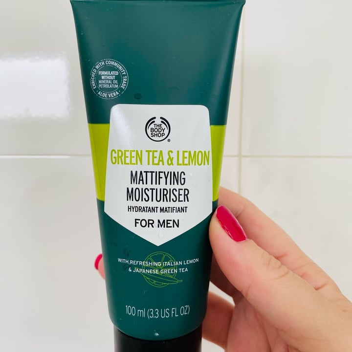 The Body Shop Green Tea & Lemon Mattifying Moisturiser Reviews abillion