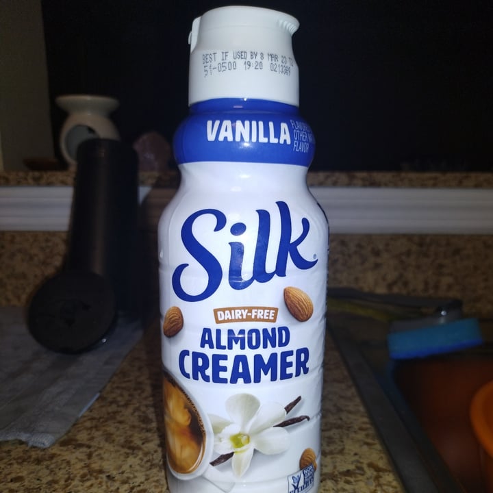 Silk vanilla almond creamer Review abillion