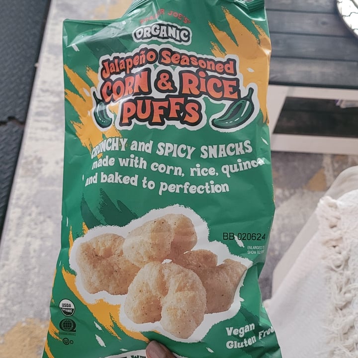 Trader Joe's Organic Jalapeño Seasoned Corn & Rice Puffs Review abillion