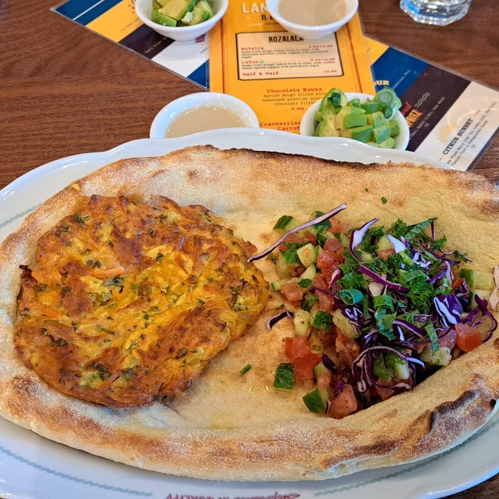 cafe-landwer-old-toronto-toronto-canada-farmers-plant-based-breakfast