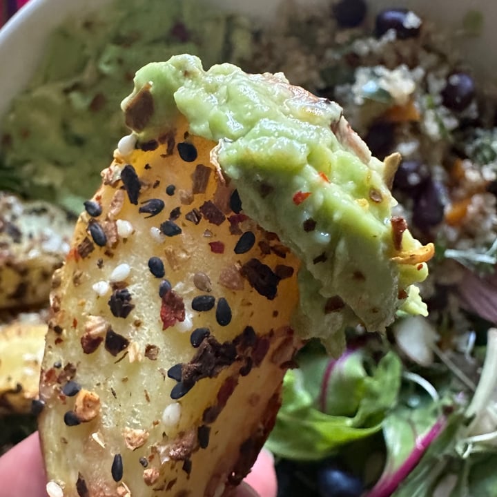 photo of Trader Joe's Everything But The Bagel Sesame Seasoning Blend shared by @berryveganplanet on  27 May 2023 - review