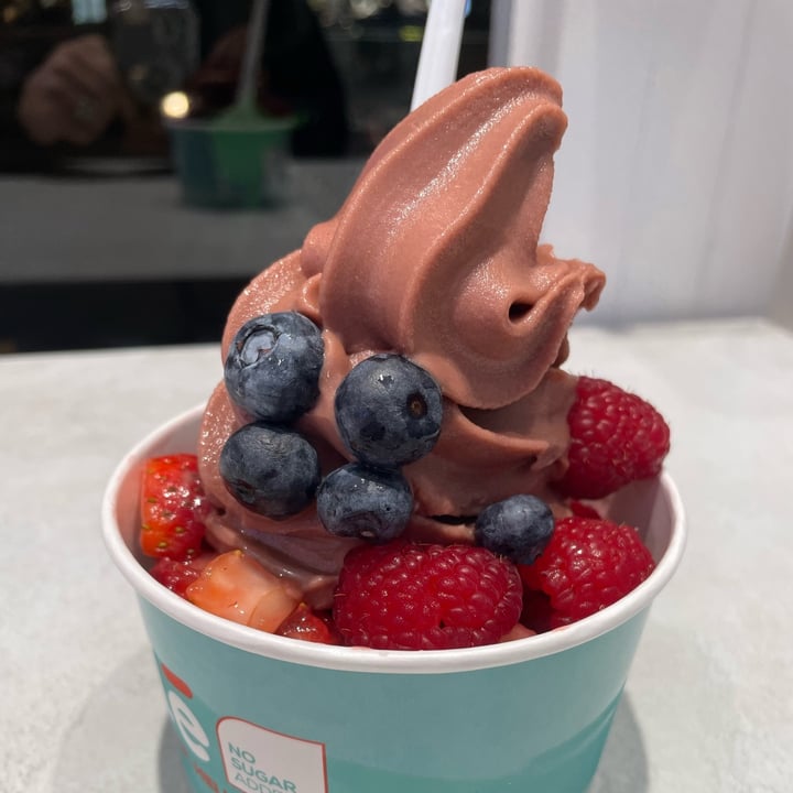 Yolé Ice Cream Covent Garden United Kingdom Frozen Vegan Yogurt