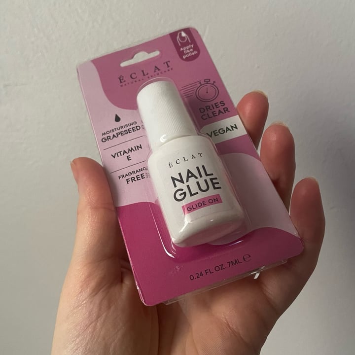 Éclat Nail Glue Reviews abillion