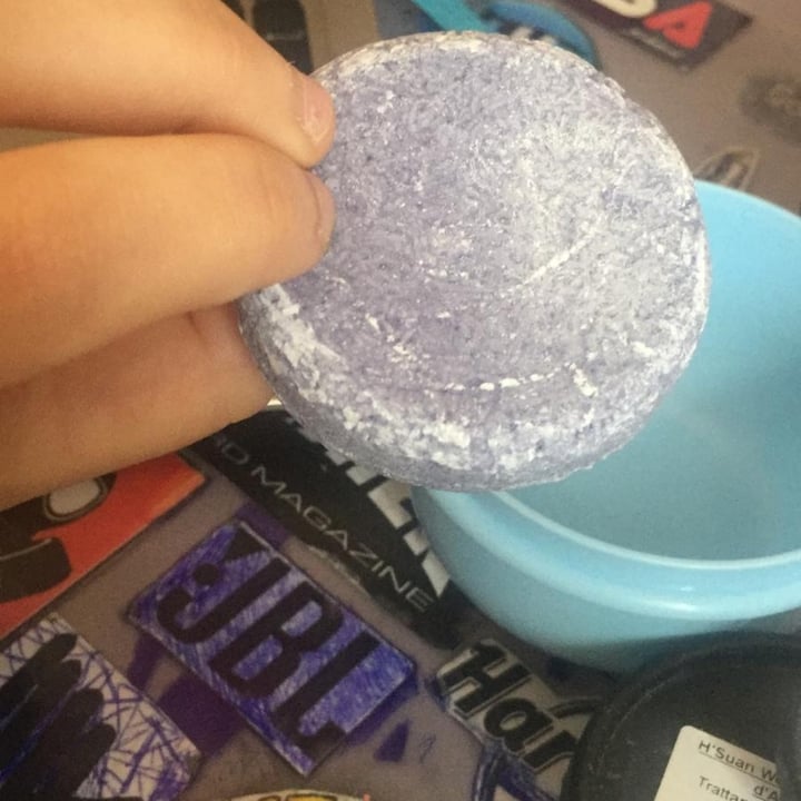 LUSH Fresh Handmade Cosmetics Jumping Juniper shampoo bar Review abillion