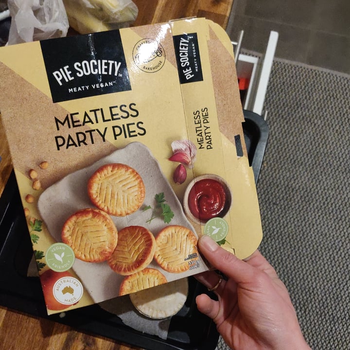 Pie Society Meatless Party Pies Reviews Abillion pie-society-meatless-party-pies-6-pack-woolworths