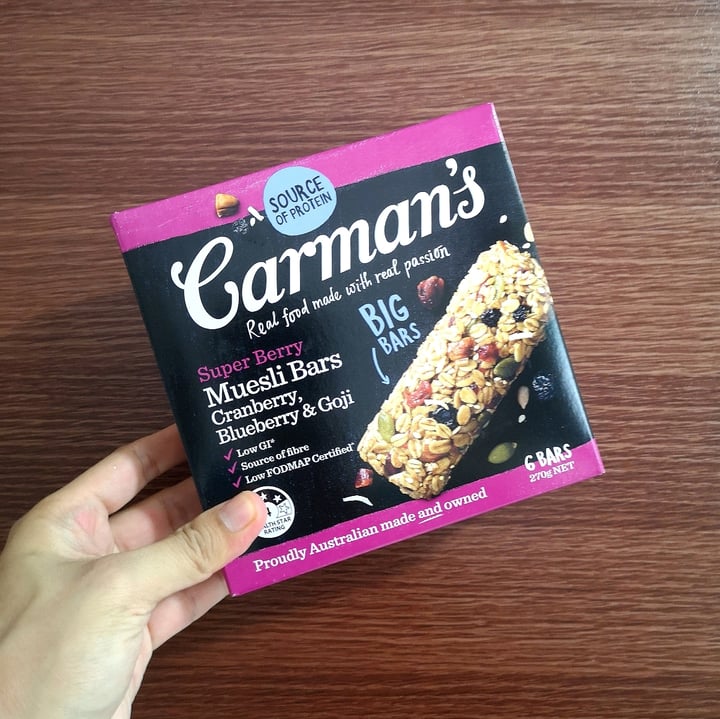 Carman's Super berry muesli bar Review abillion