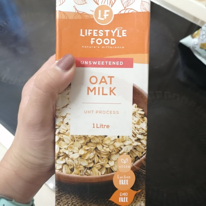 lifestyle-food-unsweetened-oat-milk-review-abillion