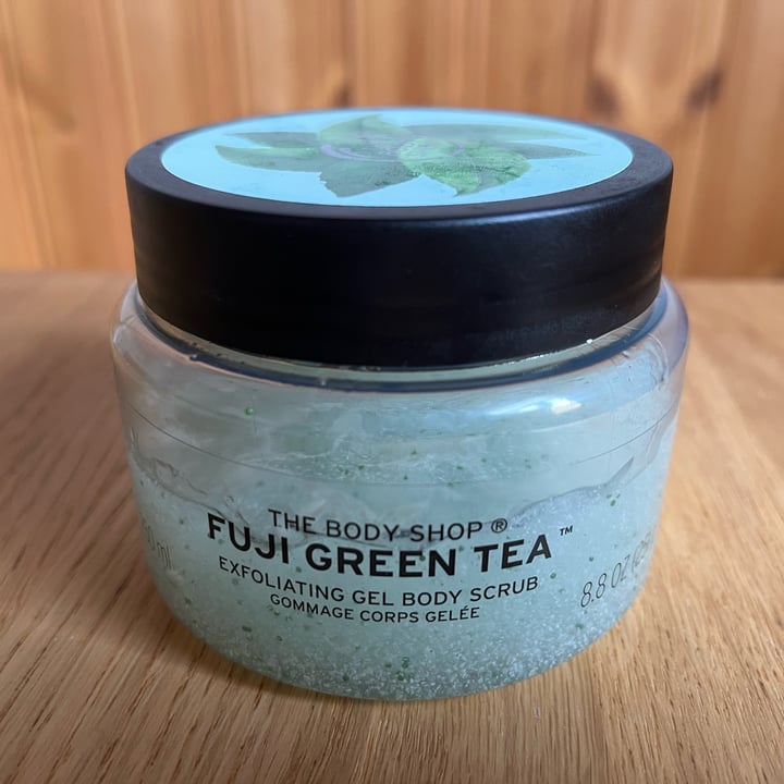 The Body Shop Fuji Green Tea Exfoliating Gel Review abillion