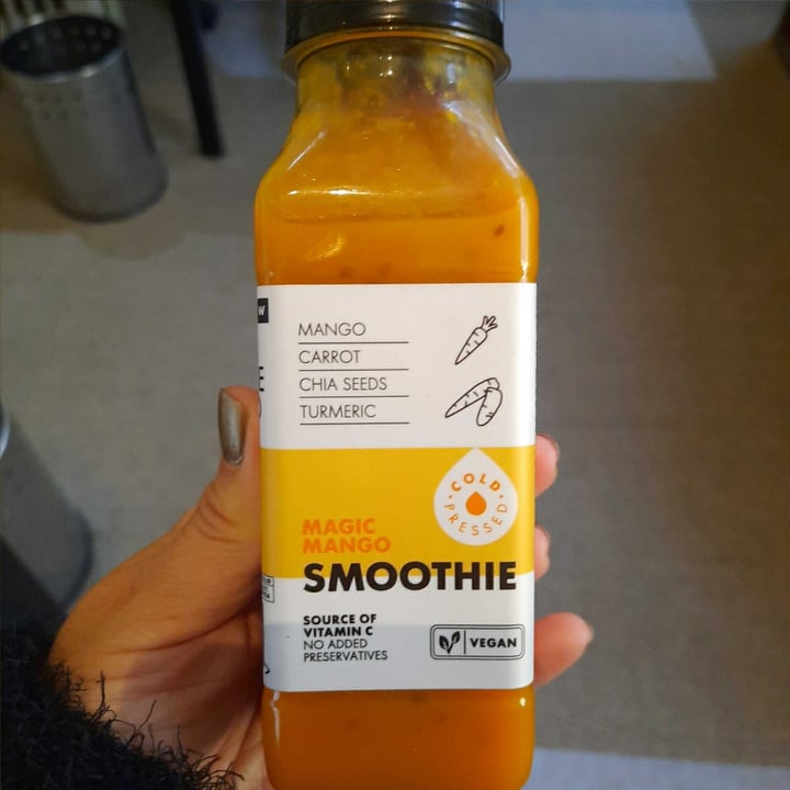 Woolworths Food Smoothie mango, carrot, cia seeds and turmeric Review abillion