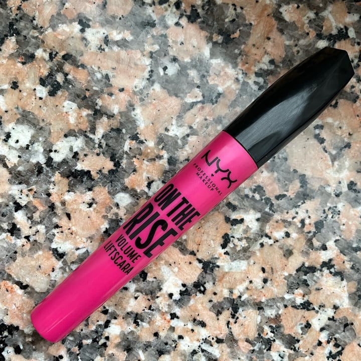 NYX Cosmetics On the rise volume mascara Review abillion