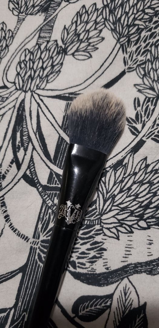 KVD Beauty LockIt Precision Powder Brush 25 Reviews abillion