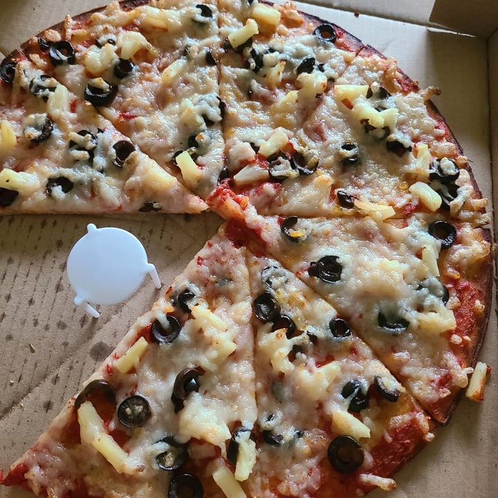 Jet City Pizza Monroe, United States Pineapple And Olive Vegan Pizza