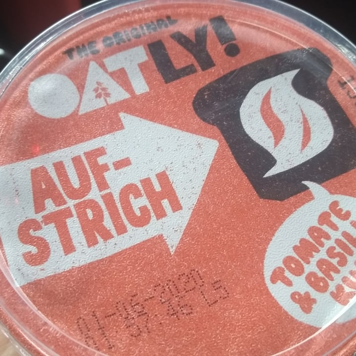 Oatly Aufstrich Tomate & Basilikum (Tomato & Basil Spread) Review ... Oatly Aufstrich Tomate & Basilikum (Tomato & Basil Spread) Review ...