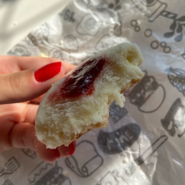 review photo of Hera Veggie Sequilho com Geleia de Morango e Lavanda shared by @vegcomma on 26 Apr 2022 - review