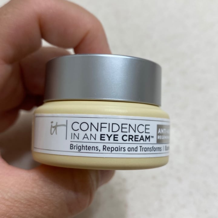 IT Cosmetics Confidence in an eye cream Review abillion