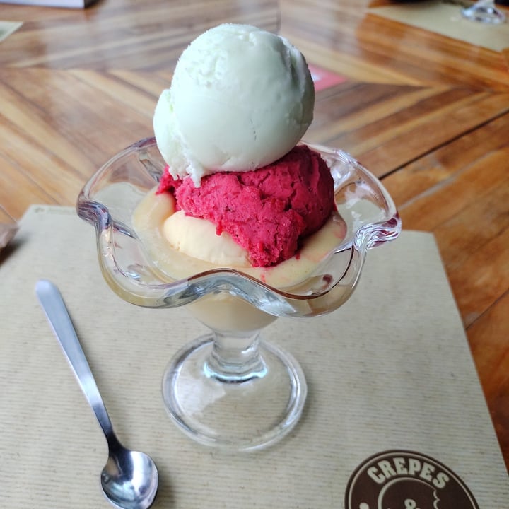 Crepes & Waffles Santa Ana Occidental, Bogotá, Colombia Helado vegan