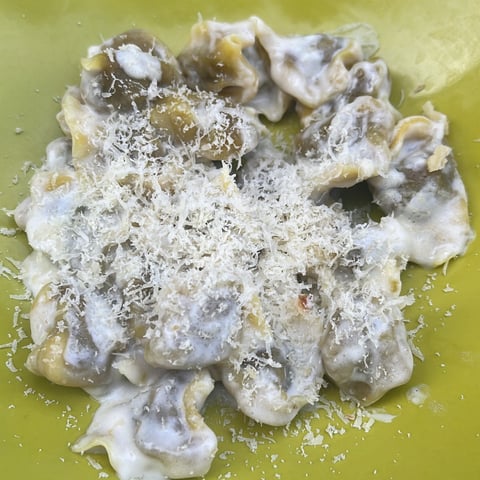 Cappelletti con ripieno di seitan