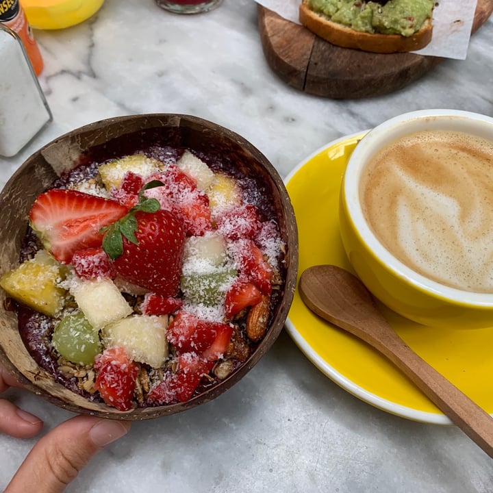 Billy Brunch & Garden Barcelona, Spain Bowl de açai Review abillion