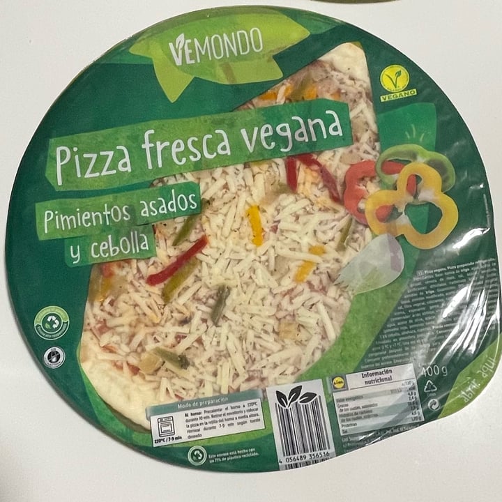photo of Vemondo  Pizza Fresca Vegana. Pimientos Asados Y Cebolla. shared by @tmb7 on  31 Oct 2022 - review