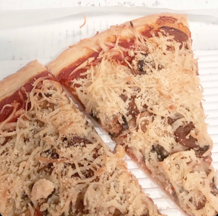 review photo of Baked 3.14 Pep In Your Step Pizza - Vegan shared by @lifewithzandra on 01 Oct 2019 - review