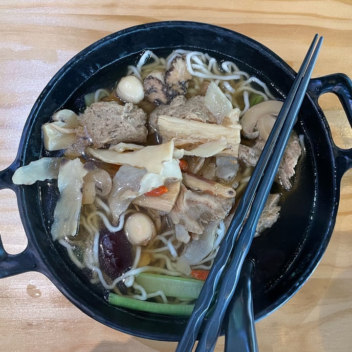 review photo of Leaf Corner NanYang Community Club (Jurong) Herbal Handmade Noodle shared by @vishakha on 19 Nov 2022 - review