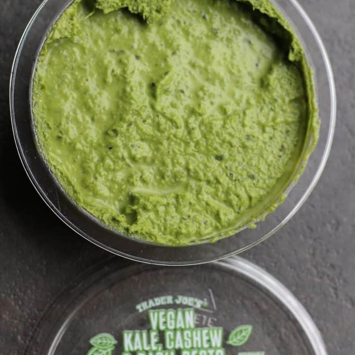 Trader Joe's Vegan Kale, Cashew & Basil Pesto Review abillion