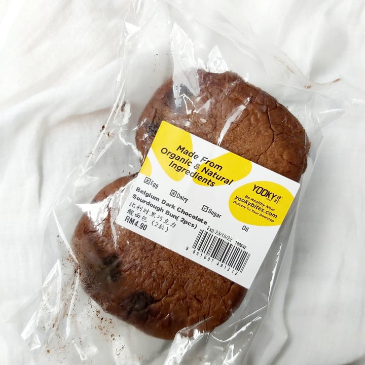 review photo of BMS Organics Belgium Dark Chocolate Sourdough Bun shared by @herbimetal on 03 Nov 2022 - review