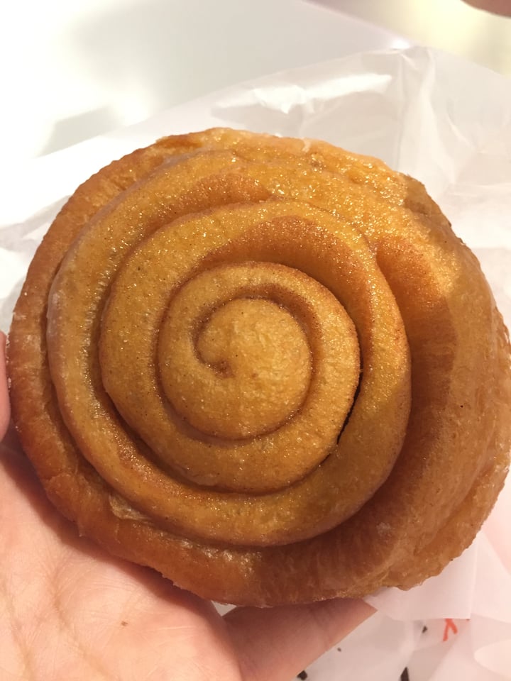 Dunkin' Donuts Cinnamon Roll Donut Reviews abillion