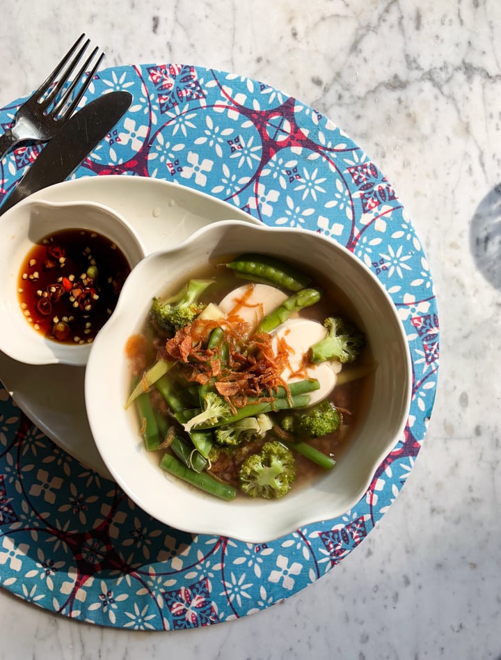 review photo of COMO Uma Ubud Balinese red rice porridge with marinated tofu, sprouts and fresh herbs shared by @akm on 21 Jun 2018 - review