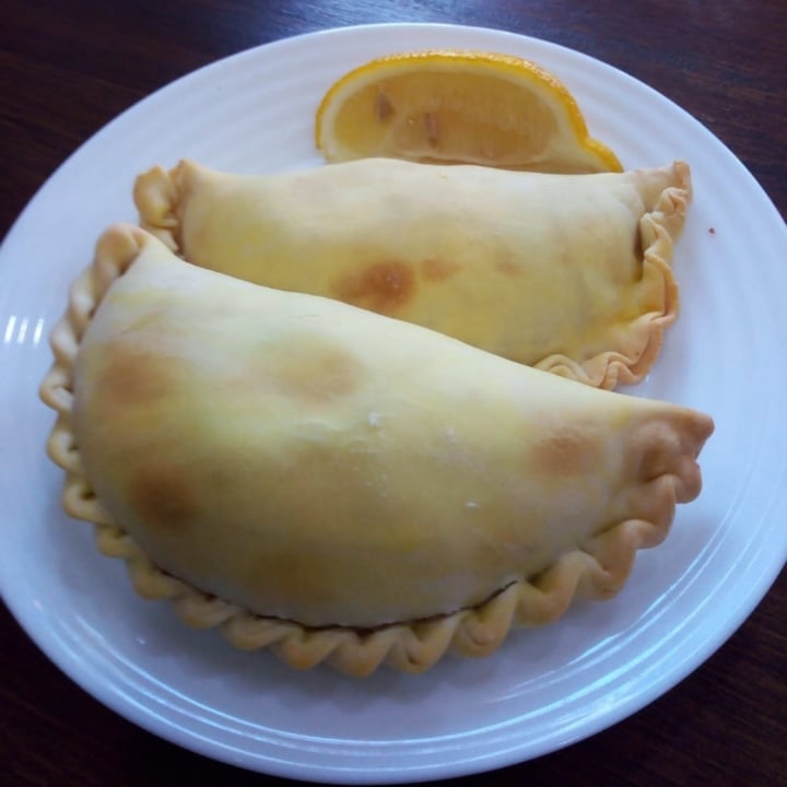Raymundo Café Vegan Argentina Empanadas De Carne Vegetal Review abillion