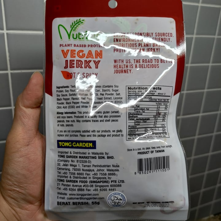 Tong Garden NutriOne Vegan Jerky Hot & Spicy Review abillion