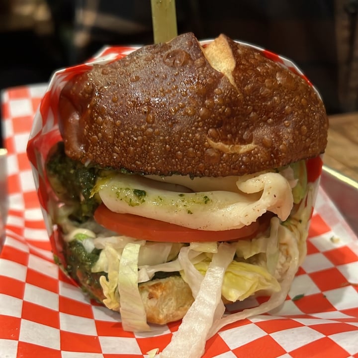 Munchies Diner Lacy, Santa Ana, United States Pesto Chicken Sandwich