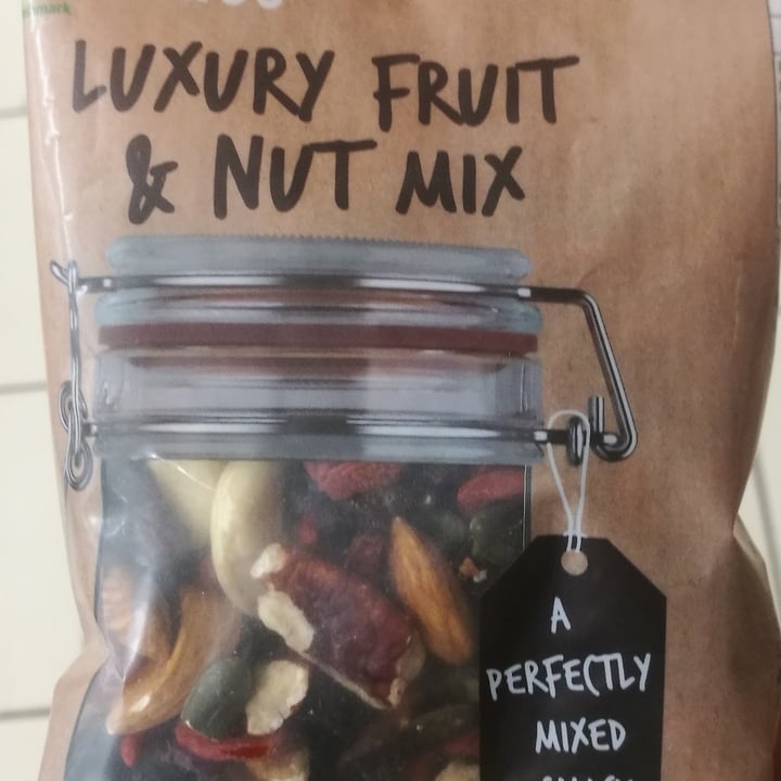 Freshmark Luxury fruit and nut mix Reviews abillion