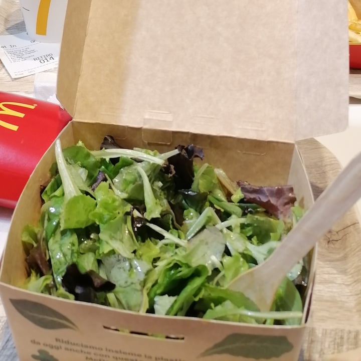 review photo of McDonald's Cagliari Aeroporto Insalata shared by @grifoneveganoferoce on 12 Jul 2022 - review