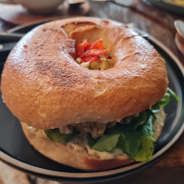 Dolce Bakery Cape Town, South Africa Vegan chicken pesto bagel Review