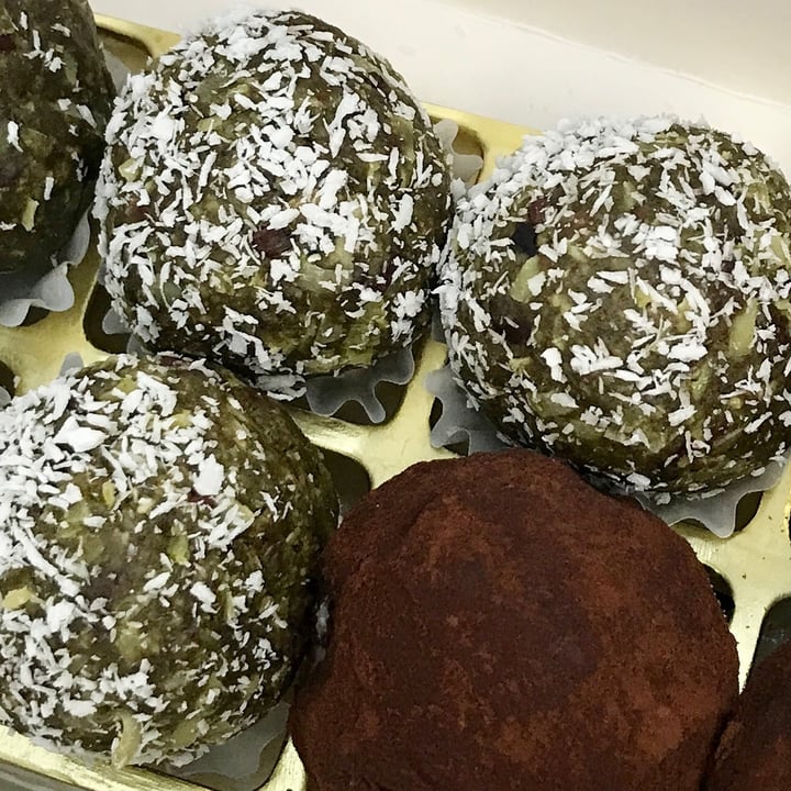 Kind Kones Matcha Coconut Superfood Bliss Ball Reviews abillion