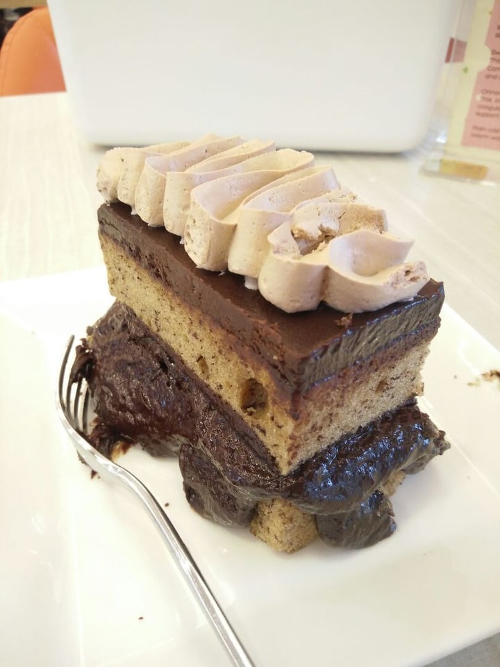 review photo of Delcie's Desserts and Cakes Banana Choc Fudge Cake shared by @chocological on 19 Aug 2018 - review