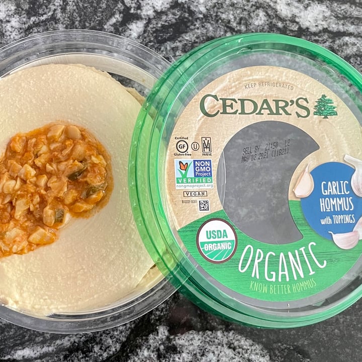 Cedar's Foods Garlic Hommus with Toppings Review abillion