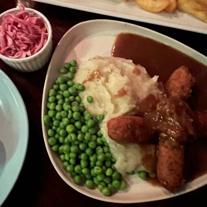 Union Jack's Fish & Chips Vietnam Vegan Bangers and Mash Review abillion