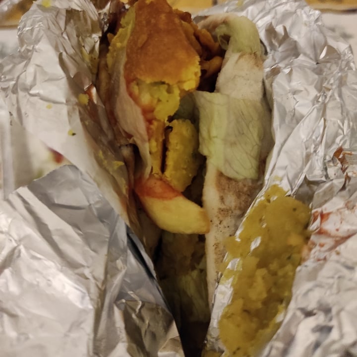 Taj Mahal Fast Food (HALAL) Bologna, Italy Madrasi Kebab Review abillion