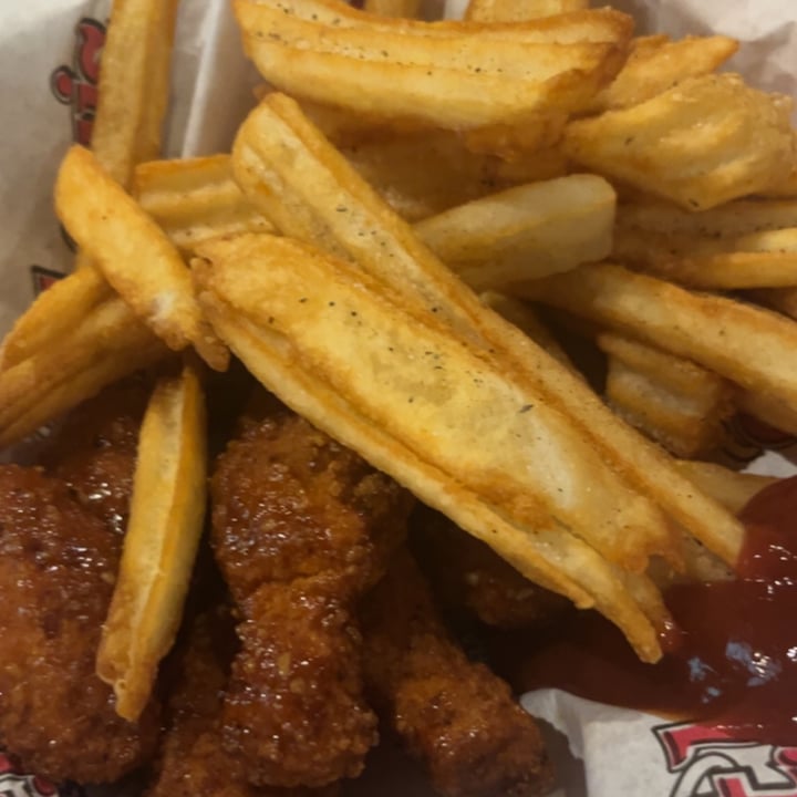 St. Louis Bar and grill Barrie, Canada Plant Based Wings Review abillion