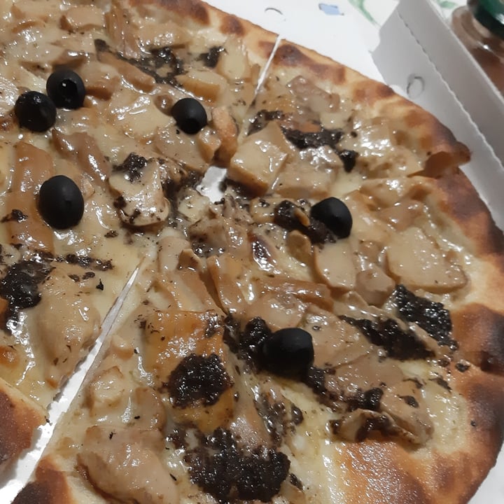 Pizzeria Da Guido forno a legna Pizza tartufo e funghi porcini Reviews