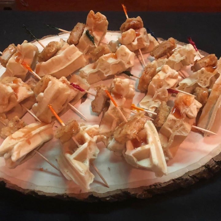 Sea Salt & Cinnamon Chick’n & Waffles Reviews abillion