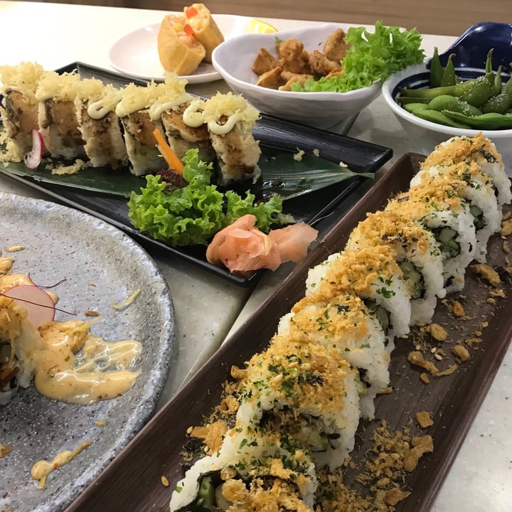 Saute Sushi Paya Lebar, Singapore Tempura enoki Review abillion