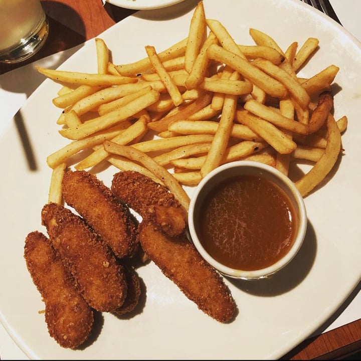 Rôtisserie StHubert AhuntsicCartierville, Montréal, Canada Vegan chicken strips Review abillion