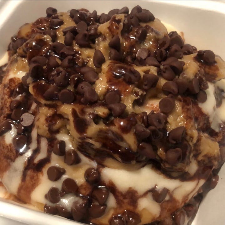 Cinnaholic Cookie Monster cinnamon bun Reviews abillion