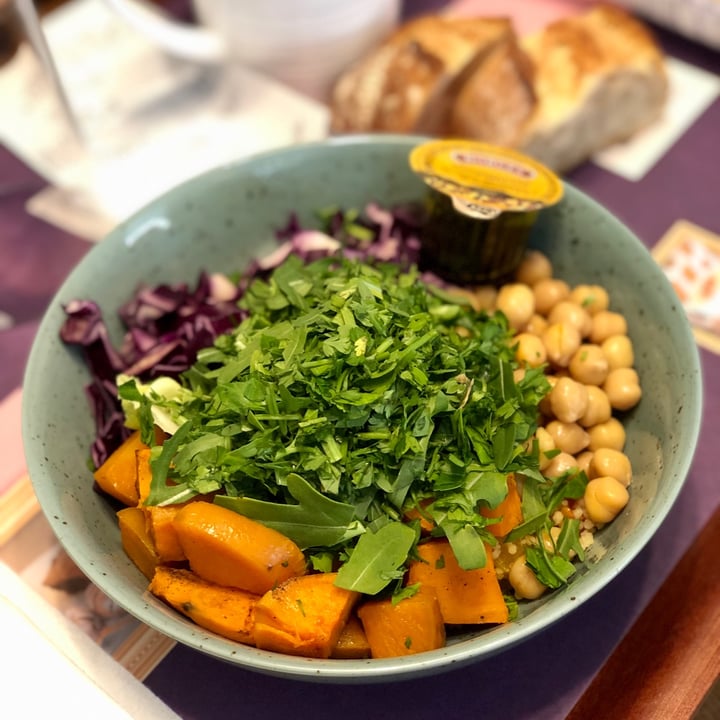 review photo of La Douce Heure Buddha Bowl shared by @anasha on 14 Apr 2022 - review