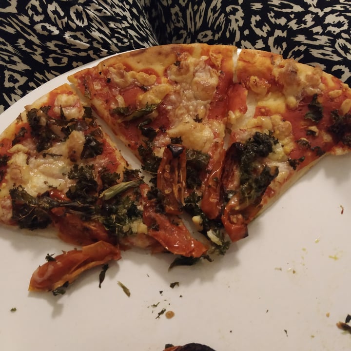 Vemondo Vegan Tomato Kale and Basil Purée Pizza Review abillion