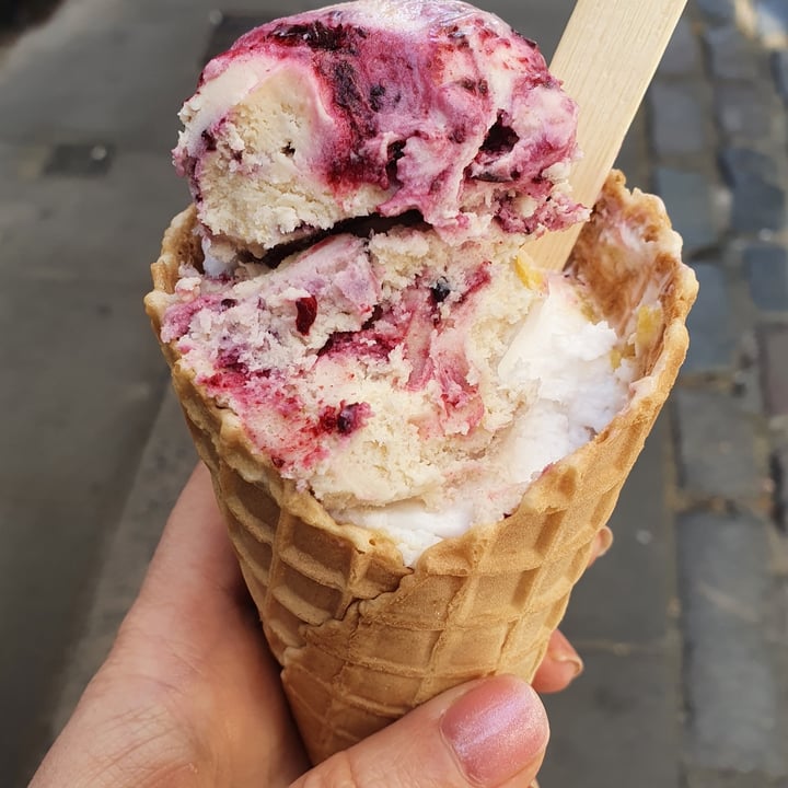 Crosstown Greenwich Doughnuts, Ice Cream & Coffee Greenwich, United